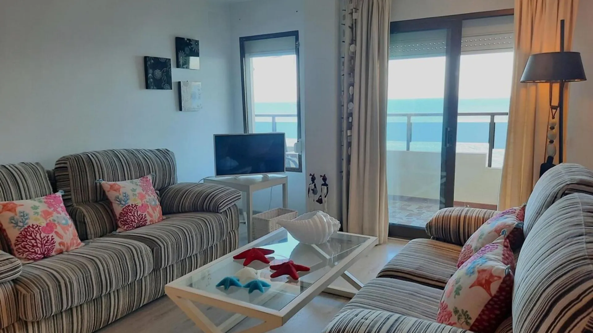 Paseo Del Rey - Fuengirola 2 Bedrooms Oceanfront Apartment